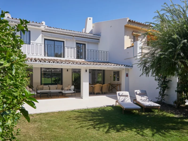 4 Bedroom Private Villa for Sale in Nueva Andalucía, Marbella