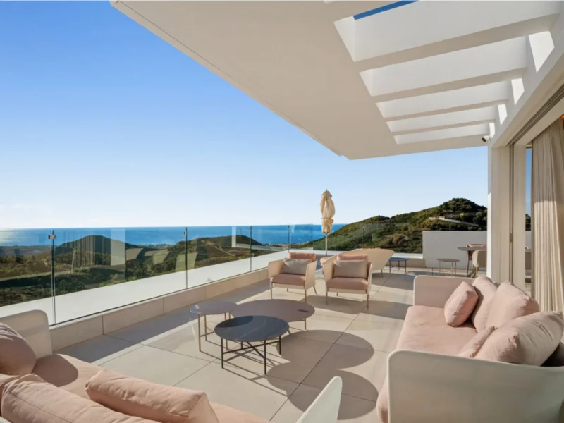 3 Bedroom Apartment with Terrace for Sale in Marbella