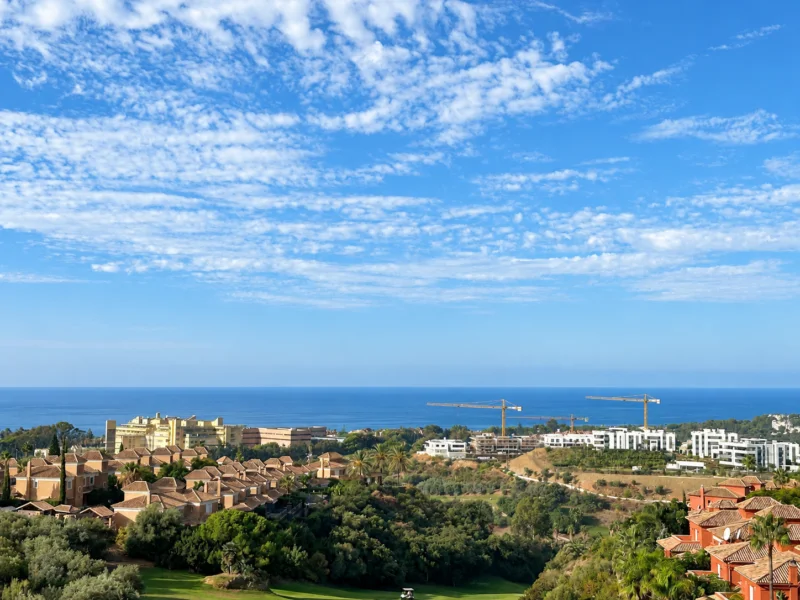 3 Bedroom Apartment for Sale in Santa Clara Golf, Los Monteros, Marbella