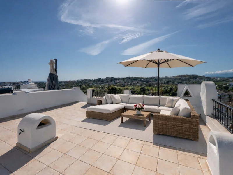 3 Bedroom Private Villa for Sale in Nueva Andalucía, Marbella