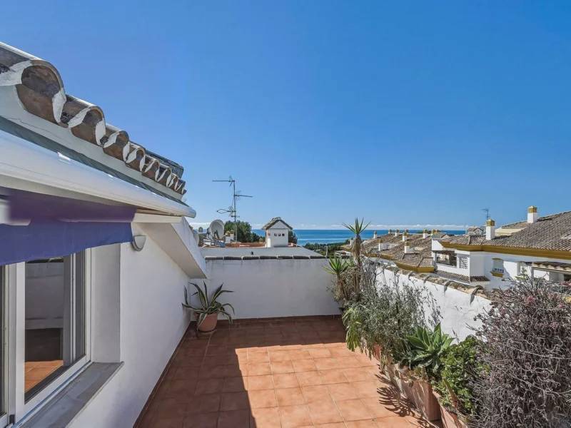 3 Bedroom Duplex Apartment for Sale in Milla de Oro, Marbella