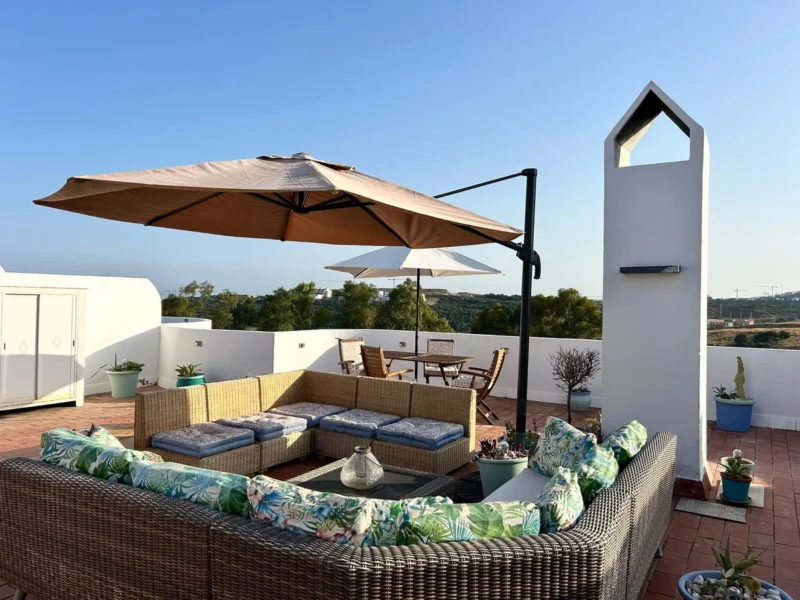 2 Bedroom Apartment for Sale in Estepona