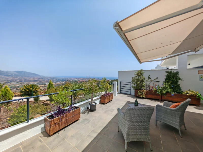 3 Bedroom Private Villa for Sale in La Mairena, Marbella