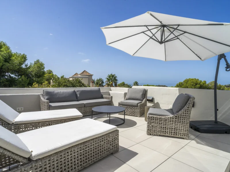5 Bedroom Private Villa for Sale in Artola, Marbella