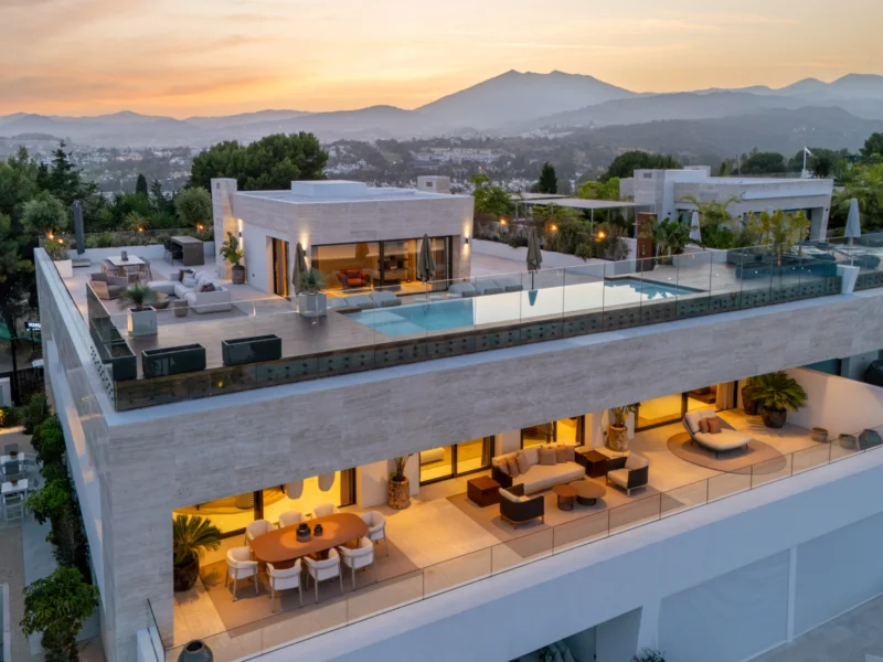 4 Bedroom Apartment for Sale in Marbella
