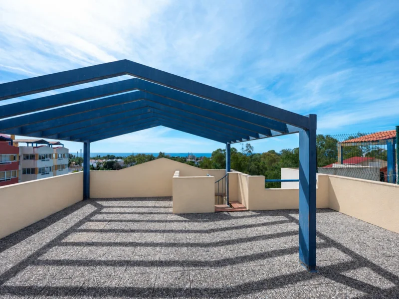 2 Bedroom Apartment for Sale in El Paraíso, Estepona