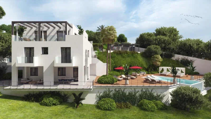 5 Bedroom Private Villa for Sale in El Rosario, Marbella
