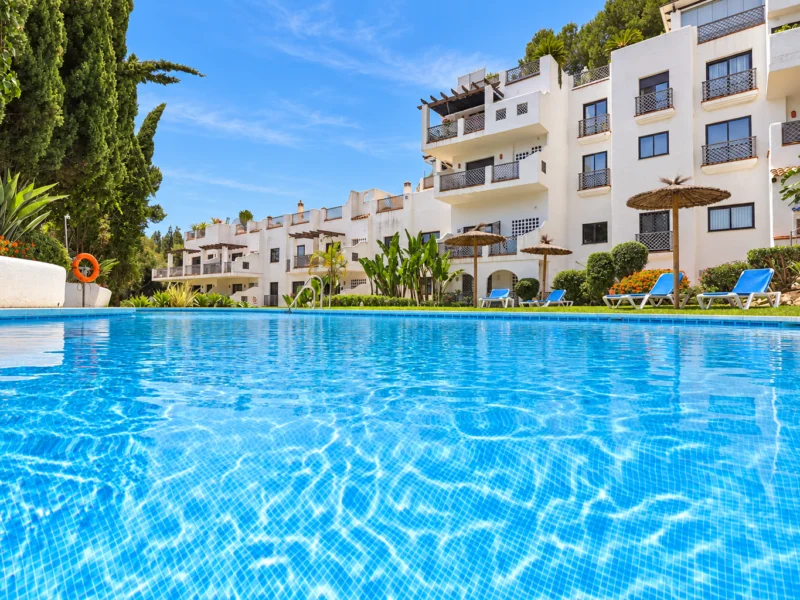 2 Bedroom Apartment with Terrace for Sale in Marbella