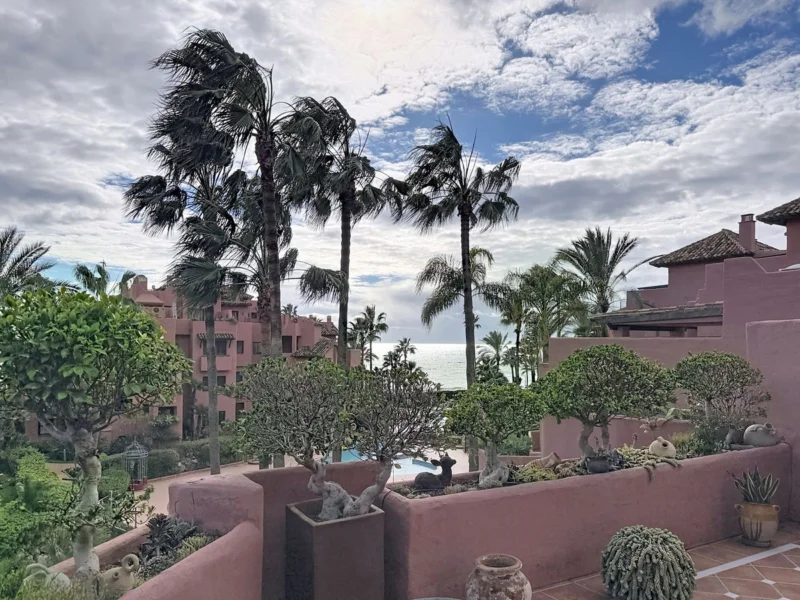 3 Bedroom Apartment with Terrace for Sale in Costalita, Cancelada, Estepona