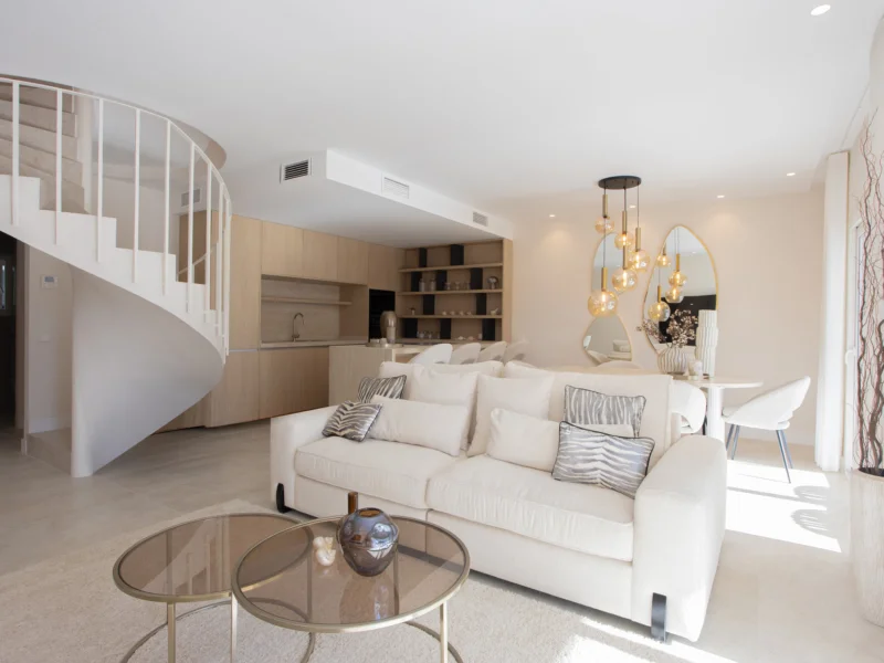 4 Bedroom Apartment for Sale in Aloha Gardens, Nueva Andalucía, Marbella