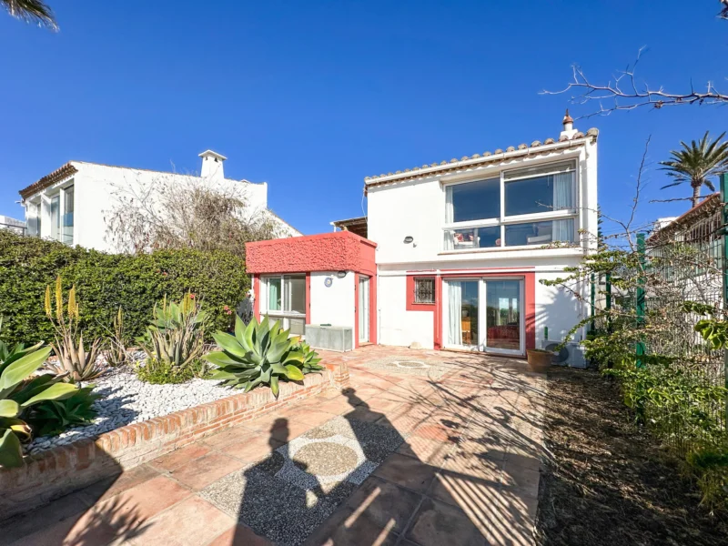 3 Bedroom Private Villa for Sale in Estepona