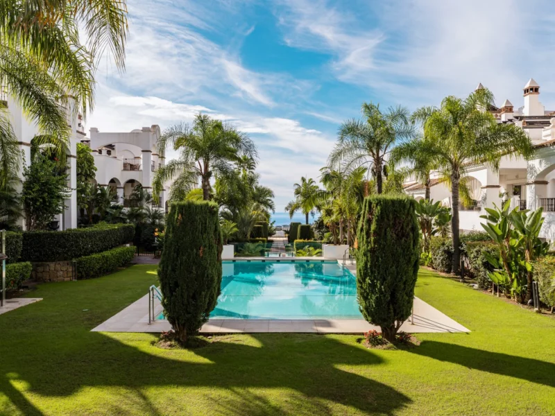 3 Bedroom Apartment for Sale in Sierra Blanca, Marbella