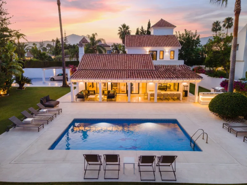 4 Bedroom Private Villa for Sale in Nueva Andalucía, Marbella
