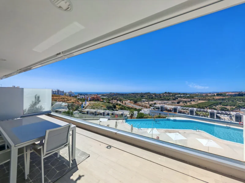 3 Bedroom Apartment for Sale in Cancelada, Estepona