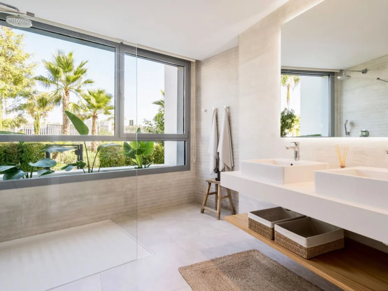 4 Bedroom Apartment with Terrace for Sale in Marbella