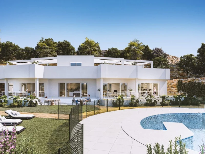 2 Bedroom Apartment with Terrace for Sale in Estepona