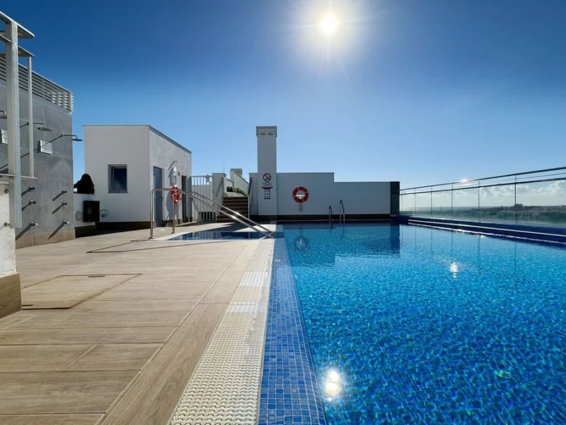 3 Bedroom Apartment with Terrace for Sale in Nueva Andalucía, Marbella