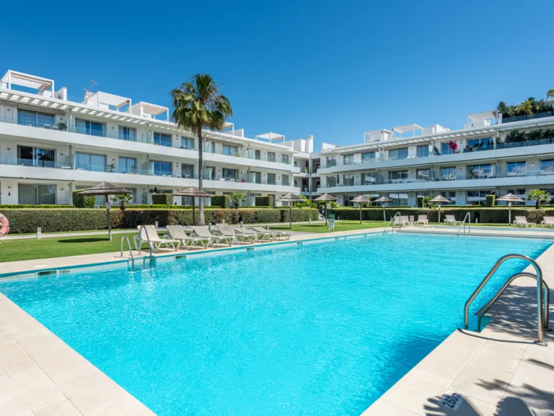 3 Bedroom Apartment for Sale in Estepona