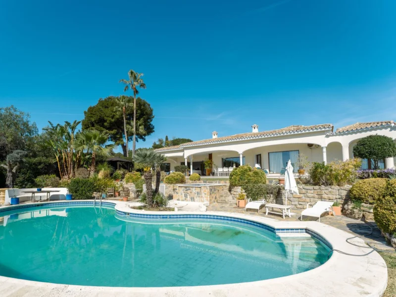 4 Bedroom Private Villa for Sale in Benahavís