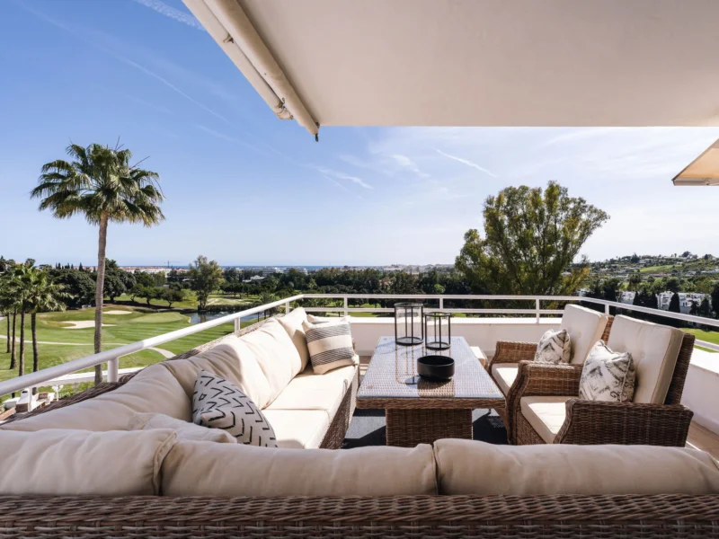 3 Bedroom Apartment for Sale in Alcores del Golf, Nueva Andalucía, Marbella