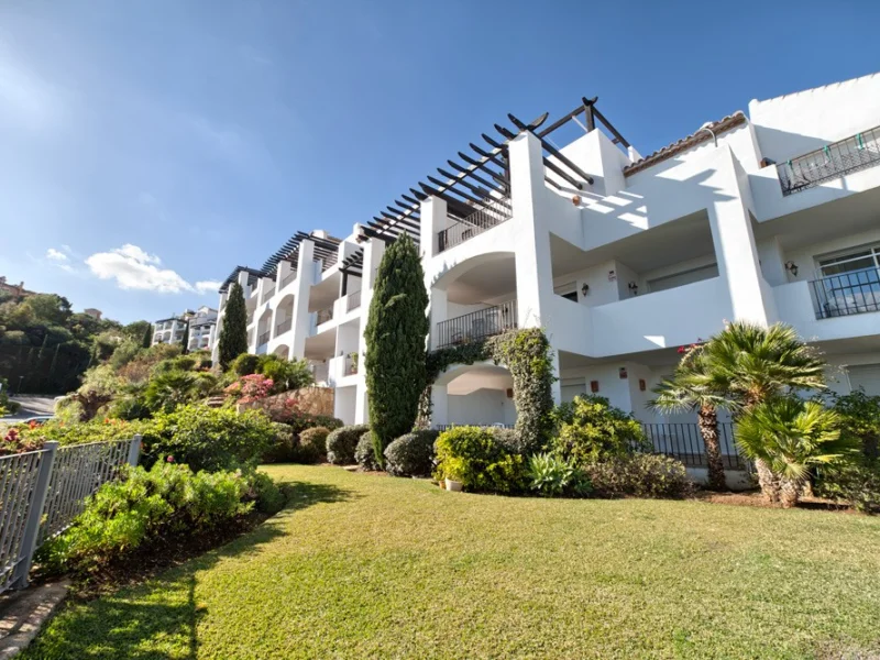 3 Bedroom Apartment for Sale in Benahavís