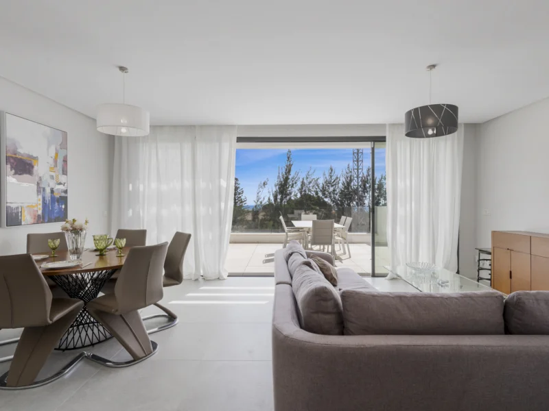 3 Bedroom Apartment for Sale in Cabopino, Marbella
