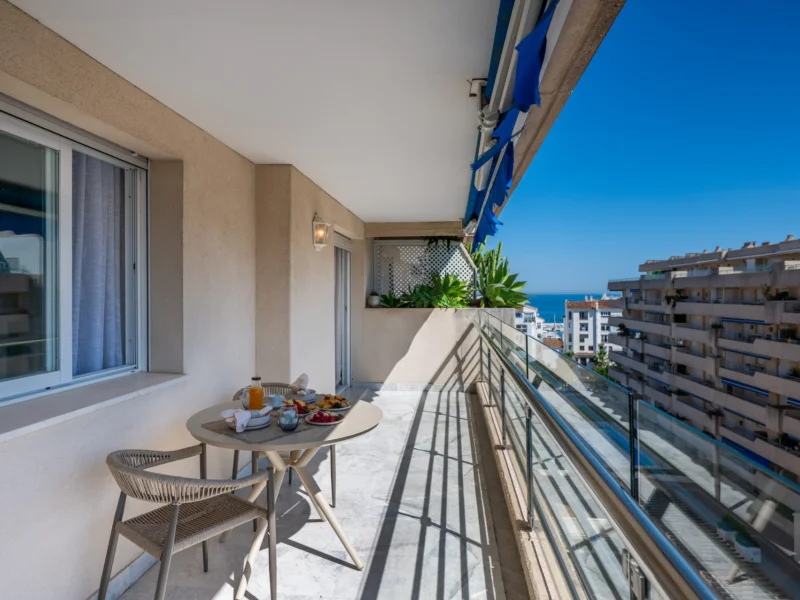 2 Bedroom Apartment for Sale in Marina Banús, Puerto Banús, Marbella