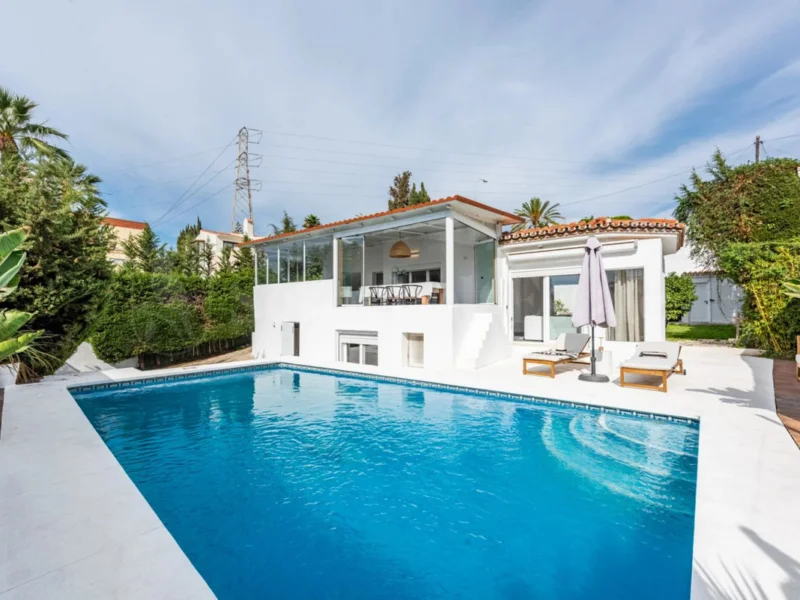 3 Bedroom Private Villa for Sale in Nueva Andalucía, Marbella