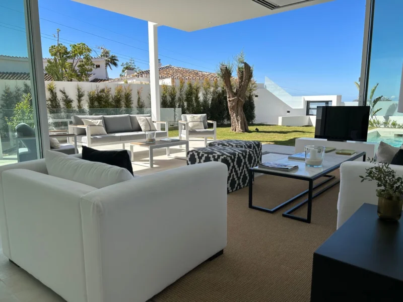 4 Bedroom Private Villa for Sale in Valdeolletas, Marbella Centro