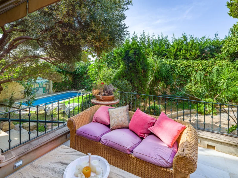 6 Bedroom Private Villa for Sale in Marbella Centro