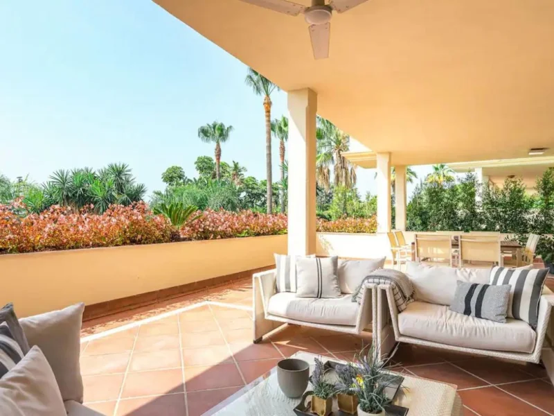 Furnished 3 Bedroom Apartment for Rent in El Mirador del Principe, Milla de Oro, Marbella