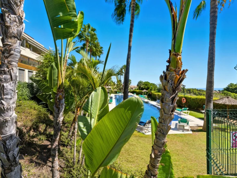 3 Bedroom Apartment with Terrace for Sale in Sierra Blanca, Marbella