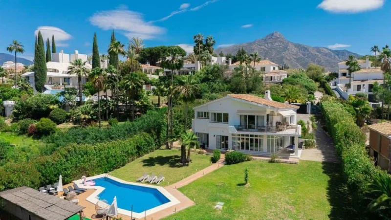 Furnished 4 Bedroom Private Villa for Rent in Los Naranjos Golf, Nueva Andalucía, Marbella