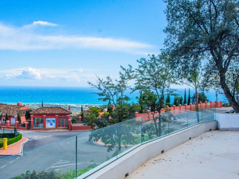 3 Bedroom Apartment for Sale in La Mairena, Marbella