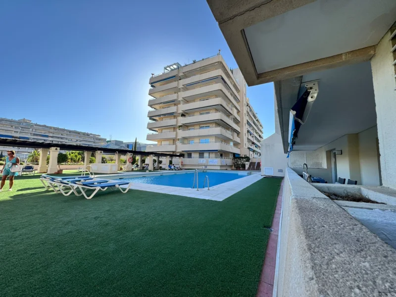 2 Bedroom Apartment with Terrace for Rent in Nueva Andalucía, Marbella