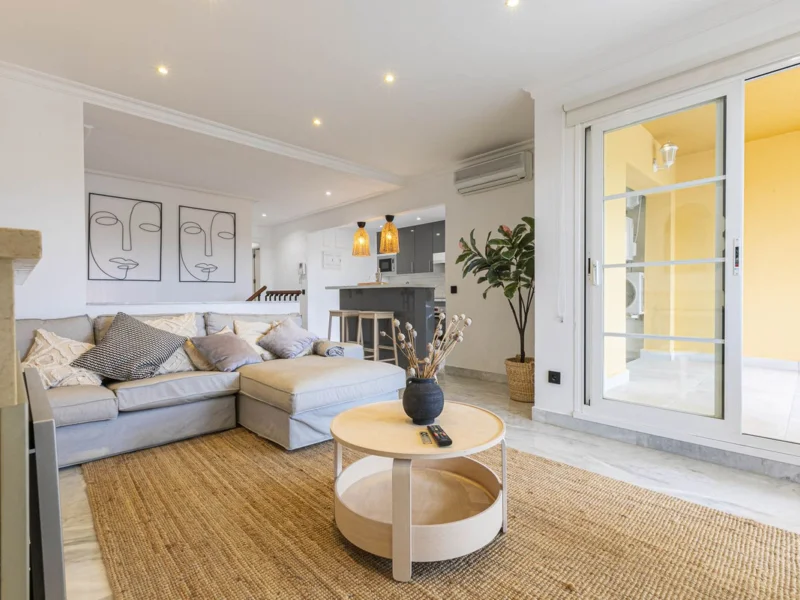 2 Bedroom Apartment for Sale in Nueva Andalucía, Marbella