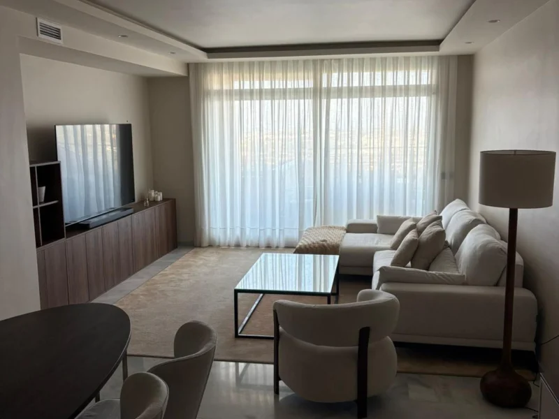 2 Bedroom Apartment for Rent in Magna Marbella, Nueva Andalucía, Marbella