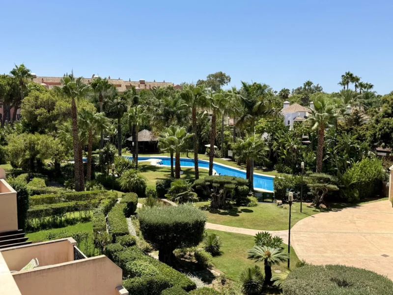 2 Bedroom Apartment with Terrace for Sale in Puerto Banús, Marbella