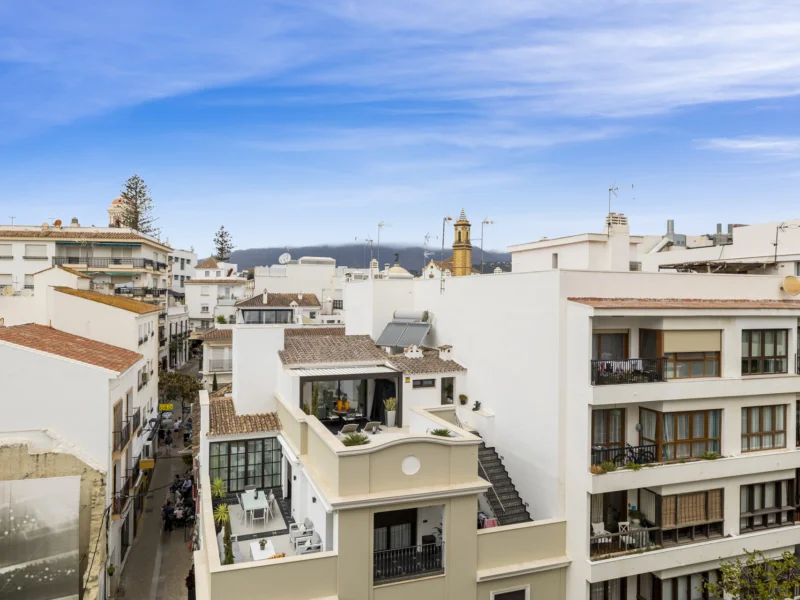 2 Bedroom Apartment for Sale in La Alqueria, Estepona