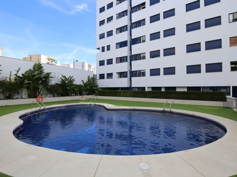 3 Bedroom Apartment with Terrace for Sale in Estepona