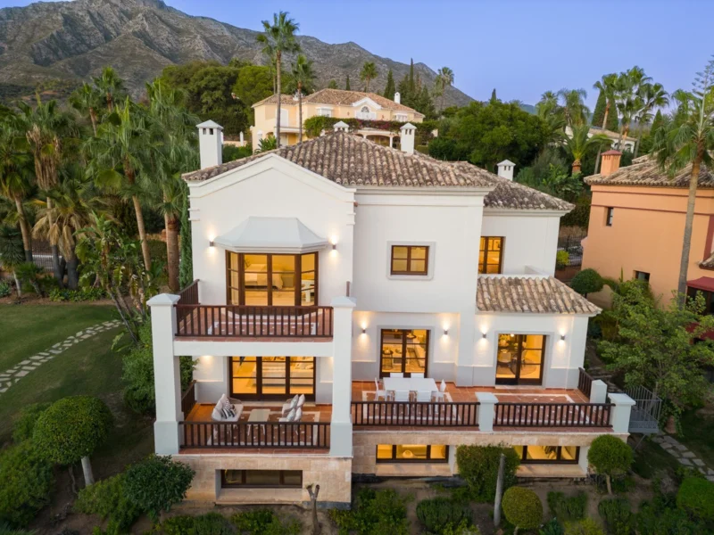 5 Bedroom Private Villa for Sale in Milla de Oro, Marbella