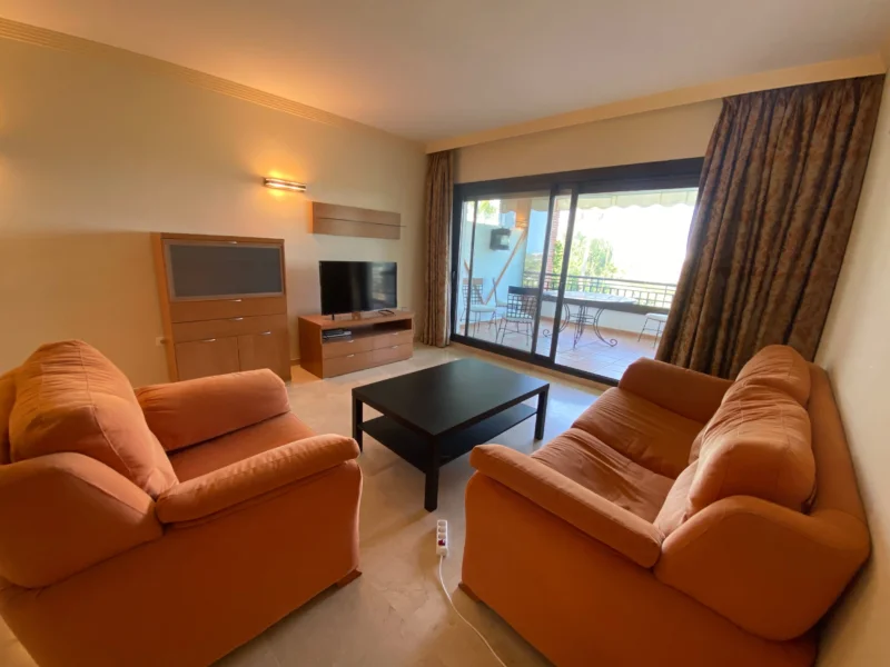 3 Bedroom Apartment with Terrace for Sale in Nueva Milla de Oro, Estepona
