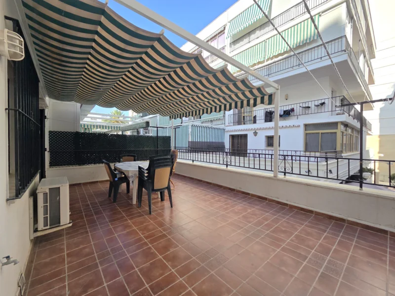 Apartamento de 1 dormitorio con terraza en venta en Marbella Centro
