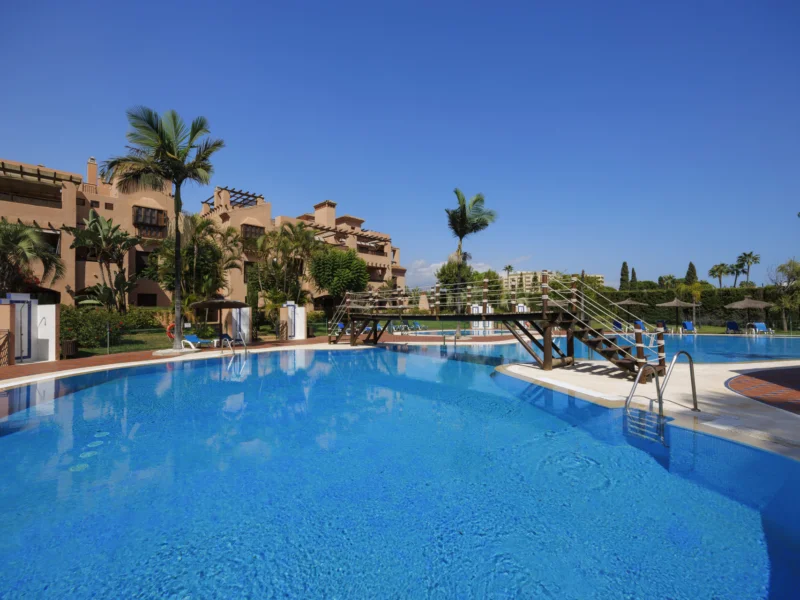 5 Bedroom Apartment for Sale in Estepona