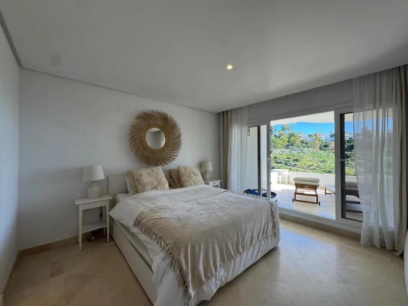 Furnished 2 Bedroom Apartment for Rent in Nueva Andalucía, Marbella