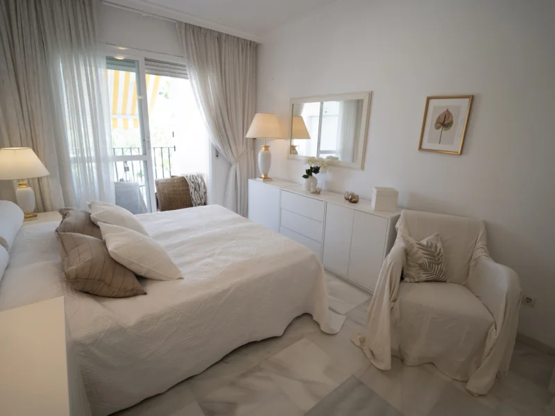 Furnished 2 Bedroom Apartment for Rent in Señorio de Gonzaga, Nueva Andalucía, Marbella