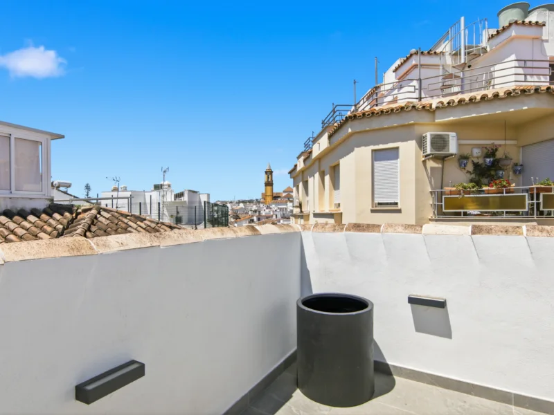 3 Bedroom Private Villa for Sale in La Alqueria, Estepona