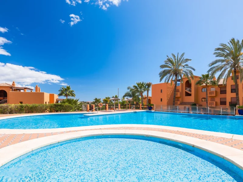 3 Bedroom Apartment for Sale in Atalaya, Estepona