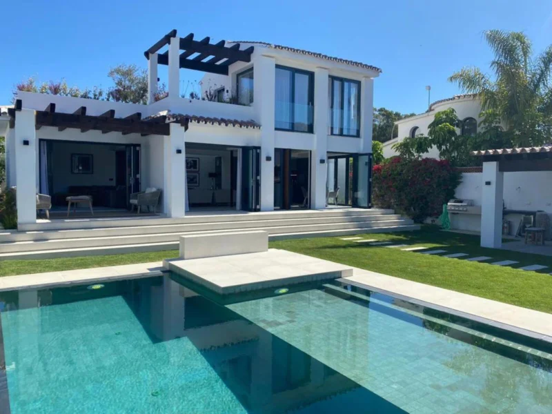 3 Bedroom Private Villa for Sale in San Pedro de Alcántara
