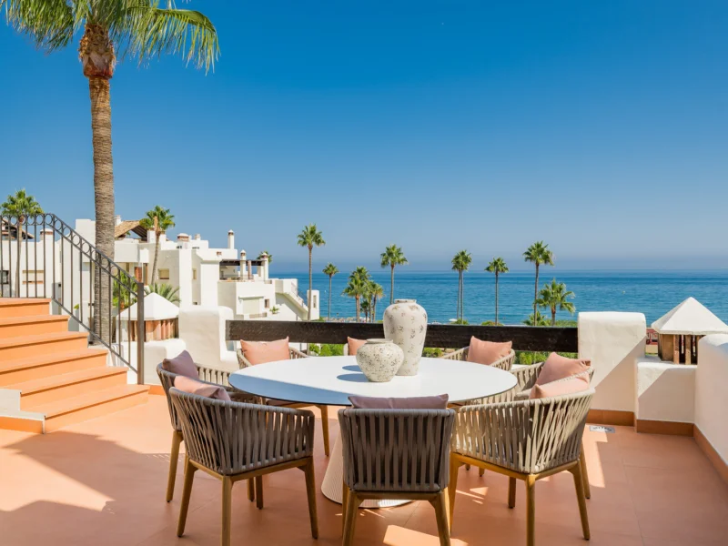 3 Bedroom Apartment for Sale in Estepona